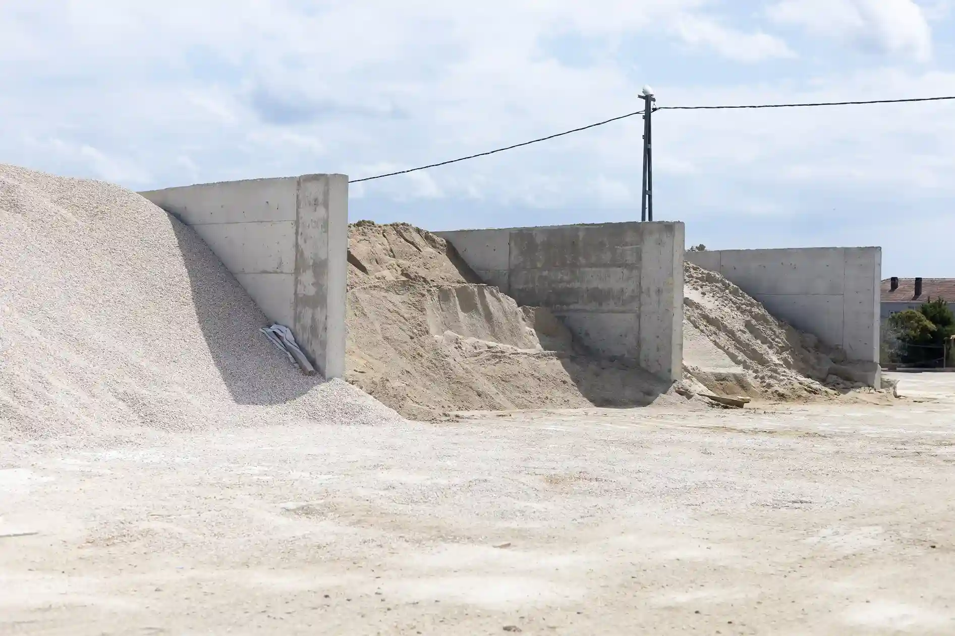 Various types of construction sand